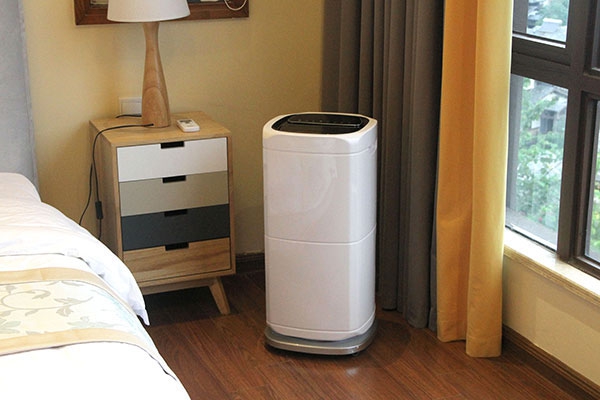 除濕機用電機散熱裝置的制作方法